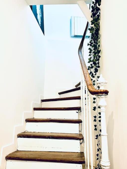 Unique Loft Apartment Located 15 Minutes From The Champs Elysees Saint-Ouen  Kültér fotó
